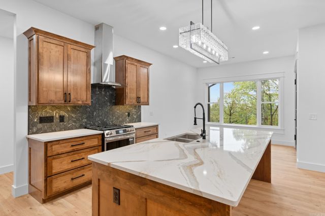 59 Denmark Circle, Mountain Home, AR 72653