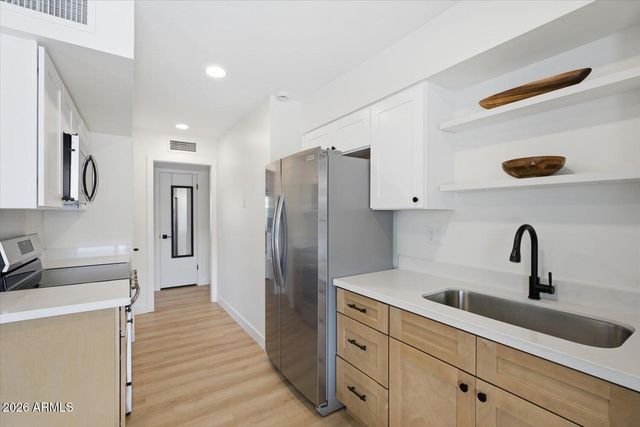 19814 N PINE SPRINGS Drive, Sun City, AZ 85373