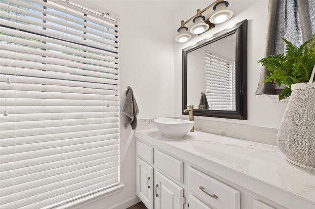 1627 N Hearthside Drive, Richmond, TX 77406