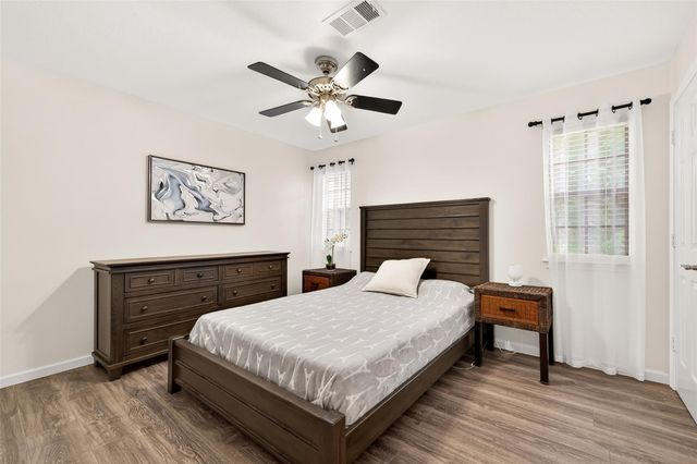 1627 N Hearthside Drive, Richmond, TX 77406
