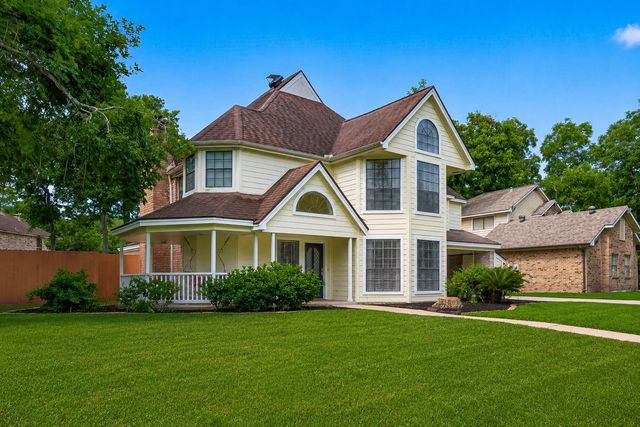 1627 N Hearthside Drive, Richmond, TX 77406