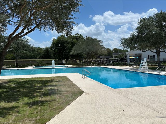1627 N Hearthside Drive, Richmond, TX 77406