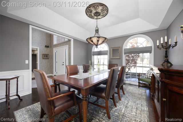 2392 Kingscross Drive, Shelby Charter Township, MI 48316