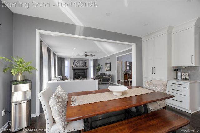 2392 Kingscross Drive, Shelby Charter Township, MI 48316