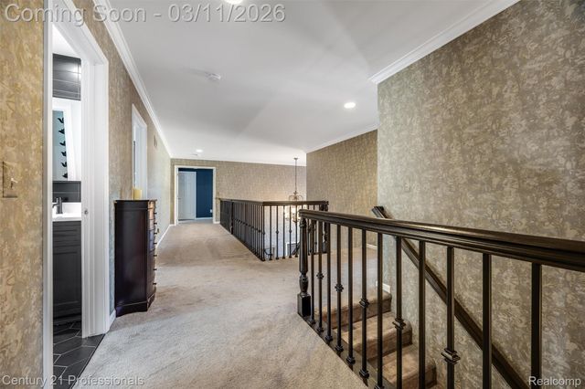 2392 Kingscross Drive, Shelby Charter Township, MI 48316