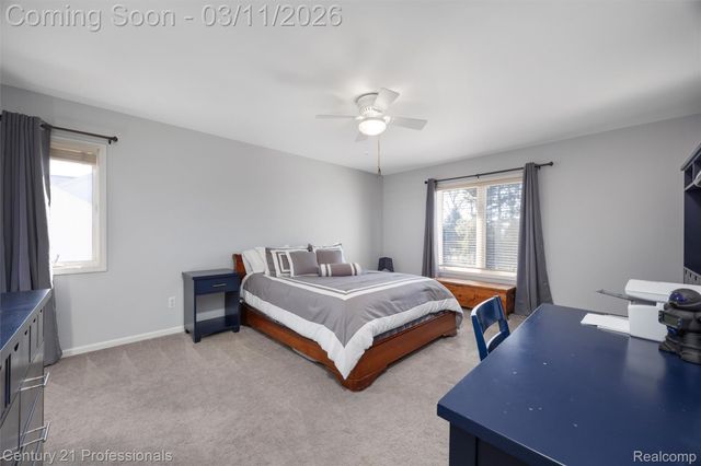 2392 Kingscross Drive, Shelby Charter Township, MI 48316