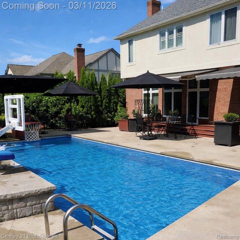 2392 Kingscross Drive, Shelby Charter Township, MI 48316