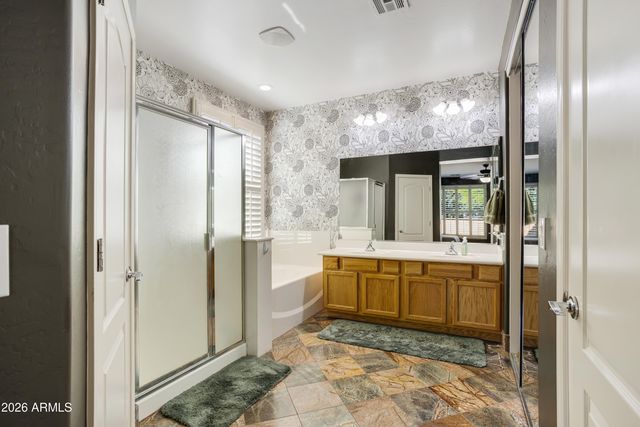 2700 E YELLOWSTONE Place, Chandler, AZ 85249