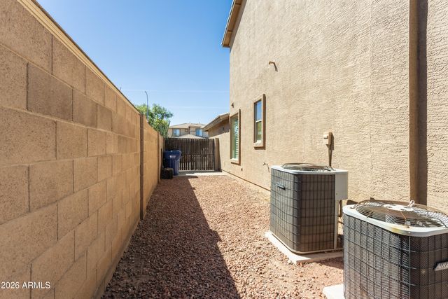2700 E YELLOWSTONE Place, Chandler, AZ 85249
