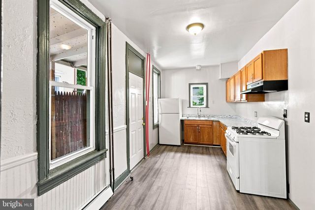 121 S WEST ST, York, PA 17401