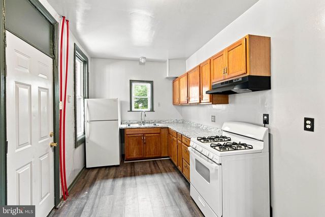 121 S WEST ST, York, PA 17401