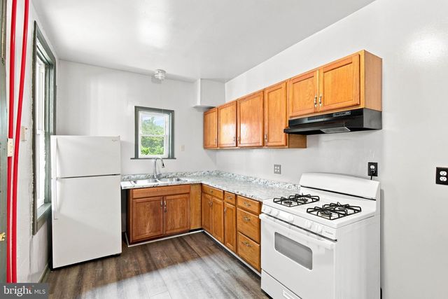 121 S WEST ST, York, PA 17401