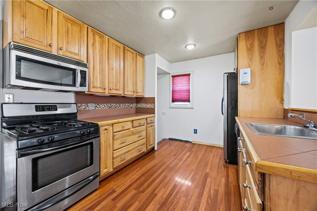 16201 Woodbrook Avenue, Maple Heights, OH 44137