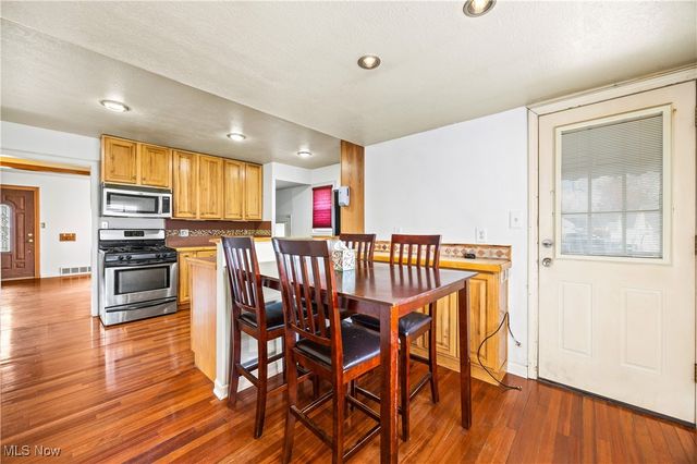 16201 Woodbrook Avenue, Maple Heights, OH 44137