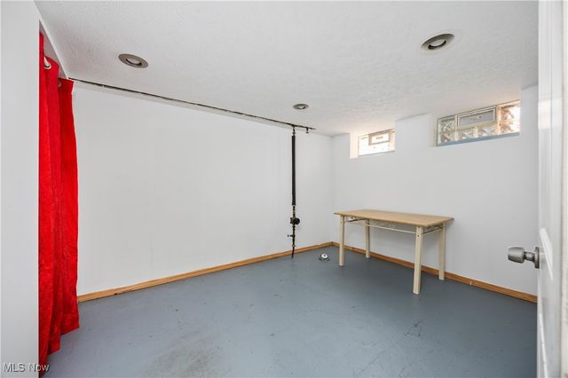 16201 Woodbrook Avenue, Maple Heights, OH 44137