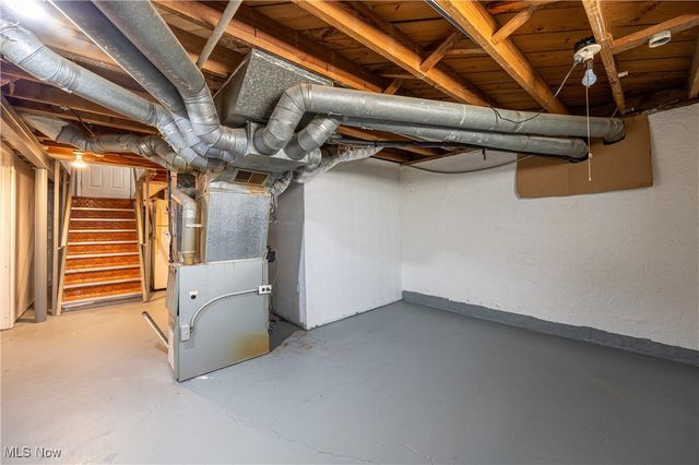 16201 Woodbrook Avenue, Maple Heights, OH 44137