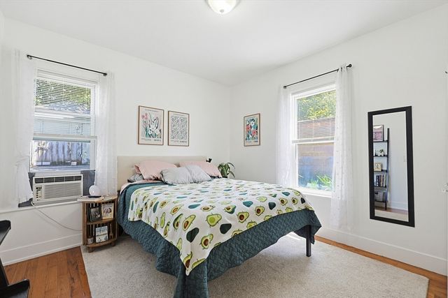 72 Dysart St, Quincy, MA 02169