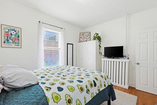72 Dysart St, Quincy, MA 02169