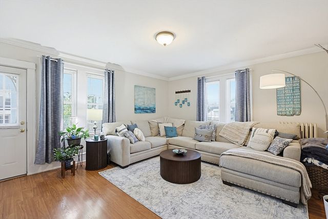 72 Dysart St, Quincy, MA 02169