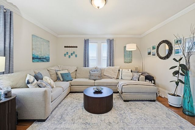 72 Dysart St, Quincy, MA 02169