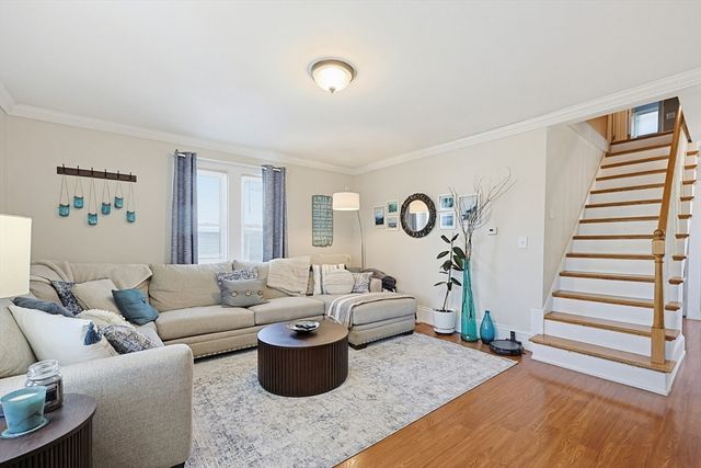72 Dysart St, Quincy, MA 02169