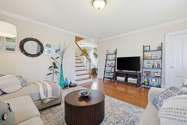72 Dysart St, Quincy, MA 02169