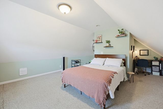 72 Dysart St, Quincy, MA 02169