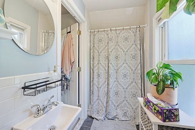 72 Dysart St, Quincy, MA 02169