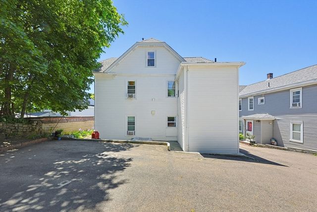 72 Dysart St, Quincy, MA 02169