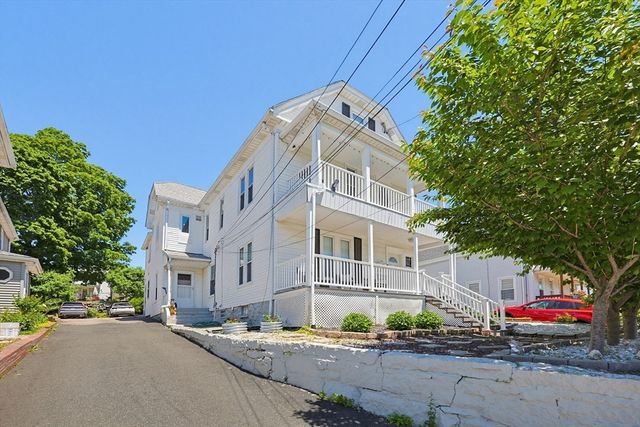 72 Dysart St, Quincy, MA 02169