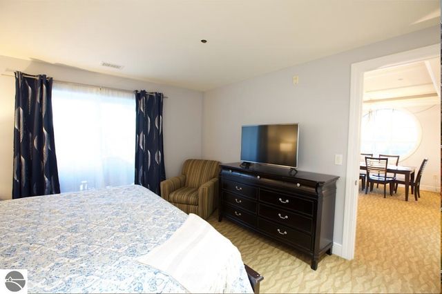 1941 US-131 N # 50, Traverse City, MI 49686