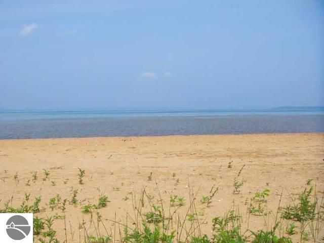 1941 US-131 N # 50, Traverse City, MI 49686