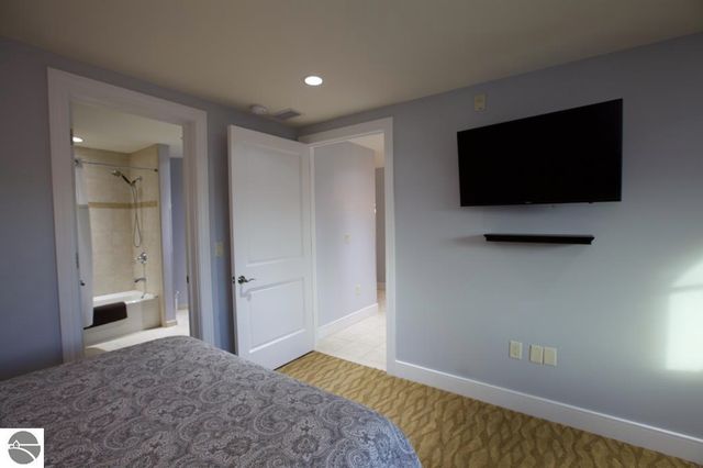 1941 US-131 N # 50, Traverse City, MI 49686