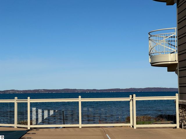 1941 US-131 N # 50, Traverse City, MI 49686