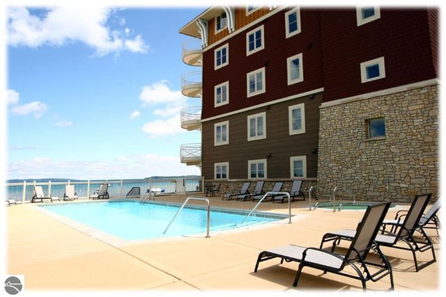 1941 US-131 N # 50, Traverse City, MI 49686