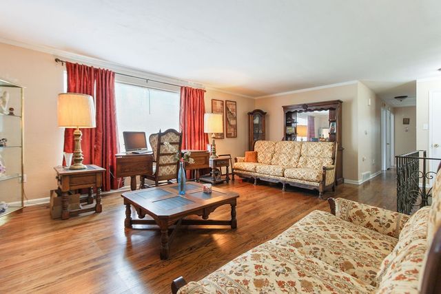 2025 Beulah, Churchill Boro, PA 15235