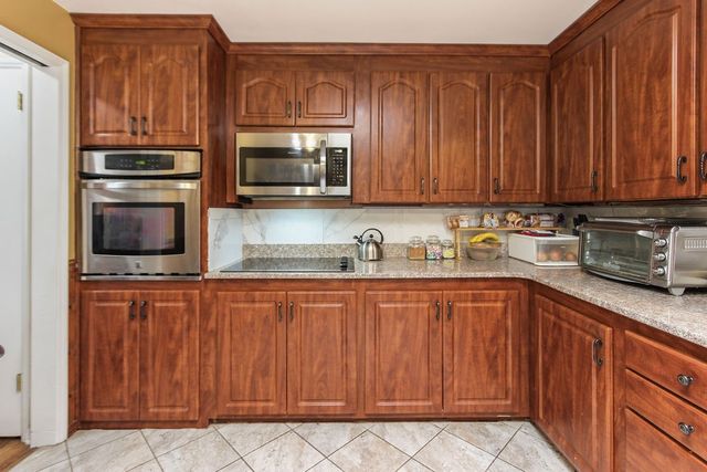 2025 Beulah, Churchill Boro, PA 15235