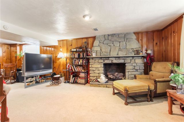 2025 Beulah, Churchill Boro, PA 15235