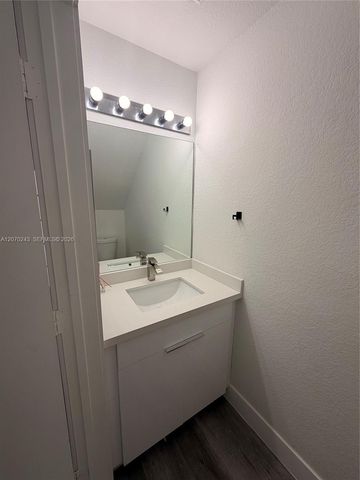 2054 NE 167th Street 3-122, North Miami Beach, FL 33162