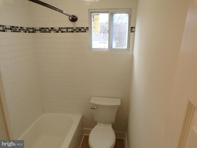 901 BENTLEY RD, Lindenwold, NJ 08021