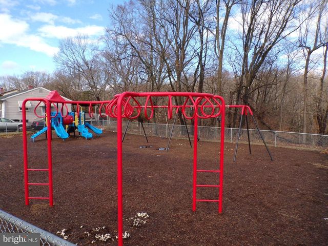 901 BENTLEY RD, Lindenwold, NJ 08021