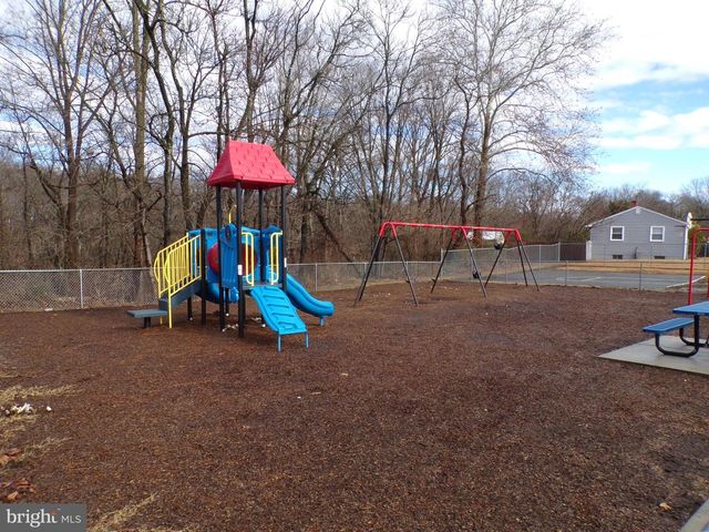 901 BENTLEY RD, Lindenwold, NJ 08021