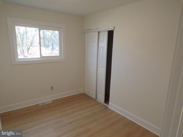 901 BENTLEY RD, Lindenwold, NJ 08021