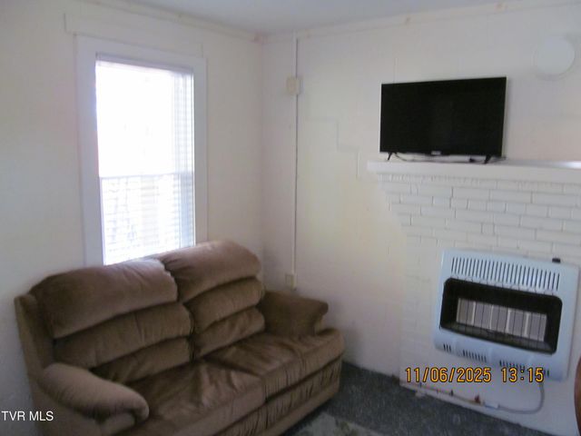 282 Siesta Lodge Drive, Coeburn, VA 24230