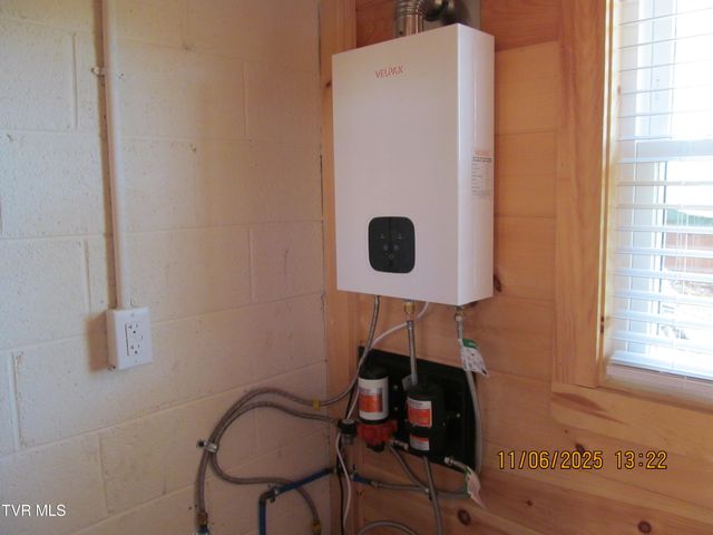 282 Siesta Lodge Drive, Coeburn, VA 24230