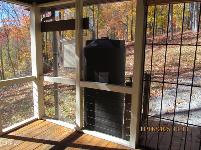 282 Siesta Lodge Drive, Coeburn, VA 24230