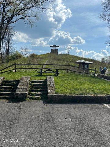 282 Siesta Lodge Drive, Coeburn, VA 24230