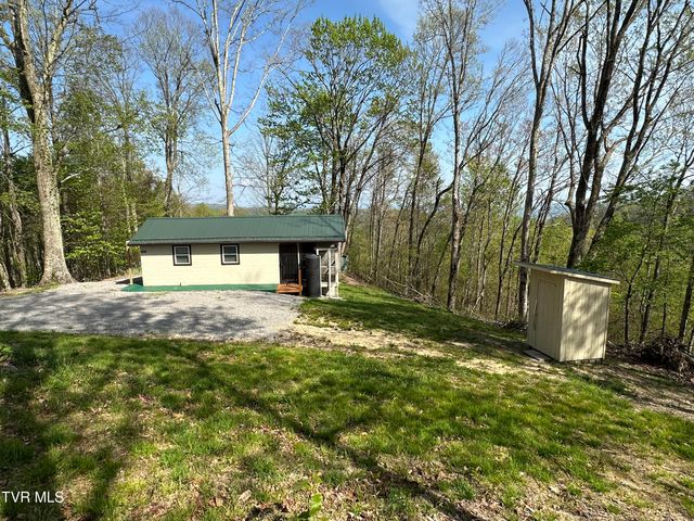 282 Siesta Lodge Drive, Coeburn, VA 24230