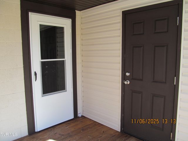 282 Siesta Lodge Drive, Coeburn, VA 24230