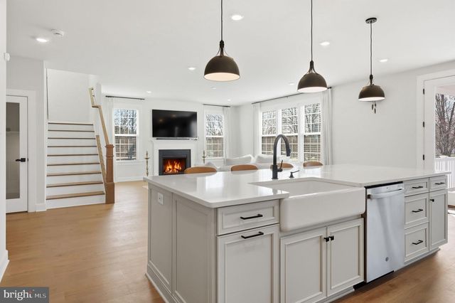 200 MAYFIELD LN, Newtown, PA 18940